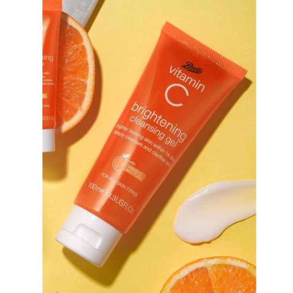 Boots VITAMIN C BRIGHTENING CLEANSING GEL - 100ml